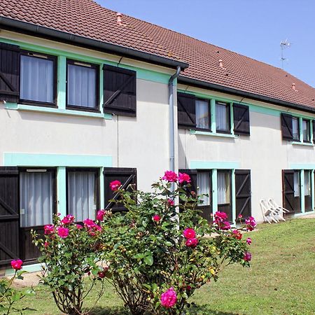 Contact Hotel Restaurant La Chaumiere Entre Orgeval Et Flins A13 Sortie 8 Les Mureaux Kültér fotó