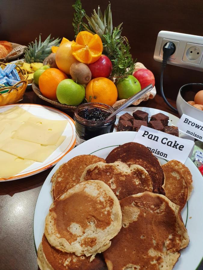 Contact Hotel Restaurant La Chaumiere Entre Orgeval Et Flins A13 Sortie 8 Les Mureaux Kültér fotó
