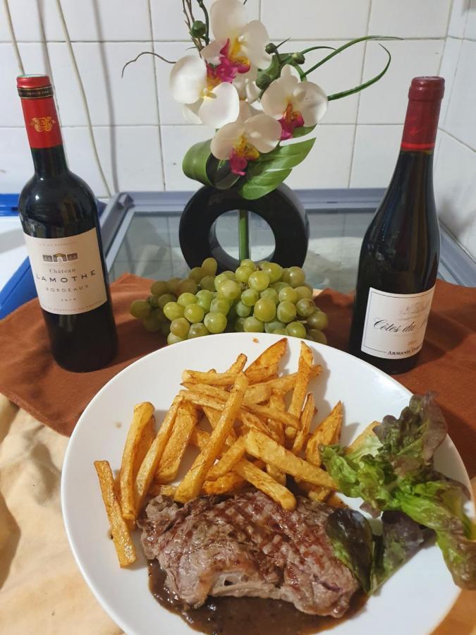 Contact Hotel Restaurant La Chaumiere Entre Orgeval Et Flins A13 Sortie 8 Les Mureaux Kültér fotó