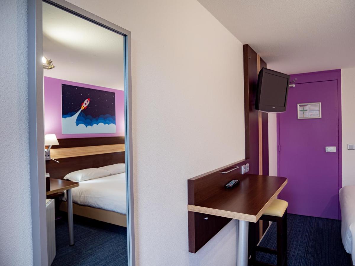 Contact Hotel Restaurant La Chaumiere Entre Orgeval Et Flins A13 Sortie 8 Les Mureaux Kültér fotó