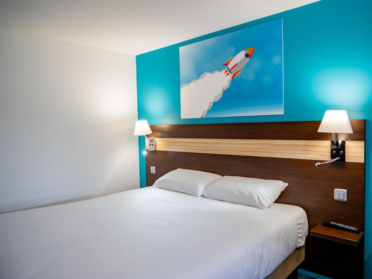 Contact Hotel Restaurant La Chaumiere Entre Orgeval Et Flins A13 Sortie 8 Les Mureaux Kültér fotó