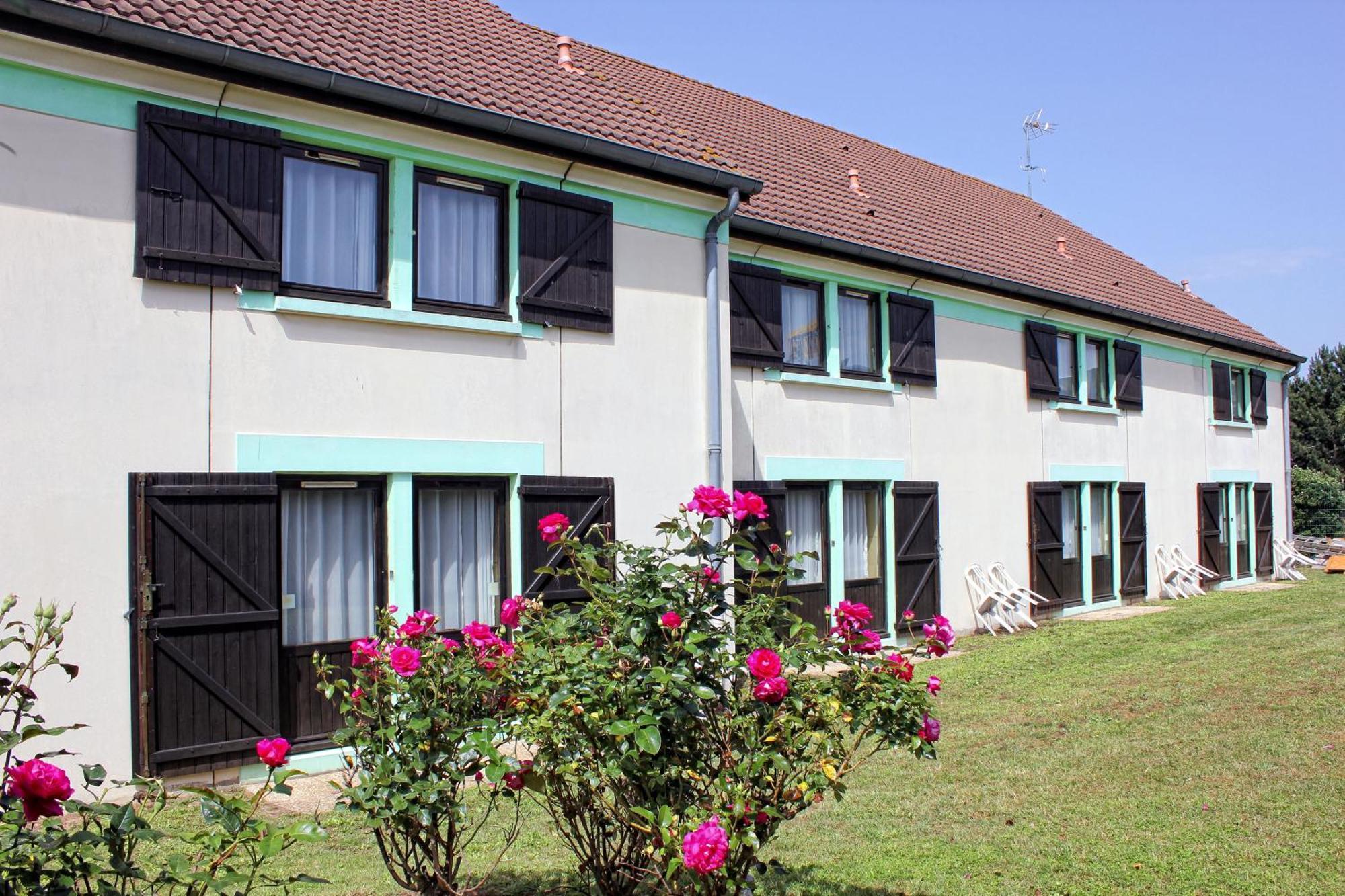 Contact Hotel Restaurant La Chaumiere Entre Orgeval Et Flins A13 Sortie 8 Les Mureaux Kültér fotó